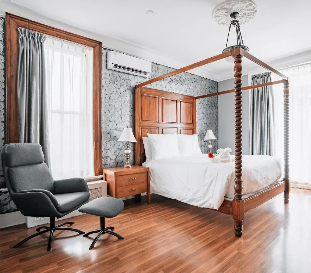 Hotel De Paris Montreal Canada