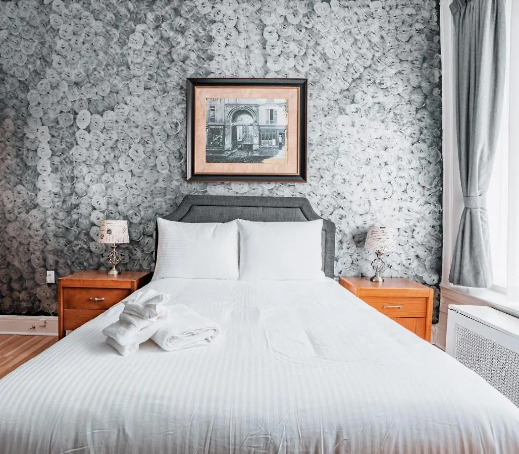 Hotel De Paris Montreal