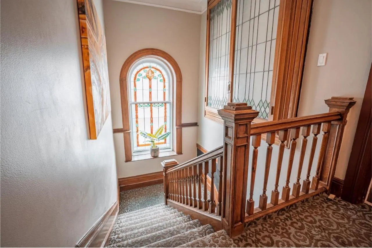 Hotel De Paris Montreal