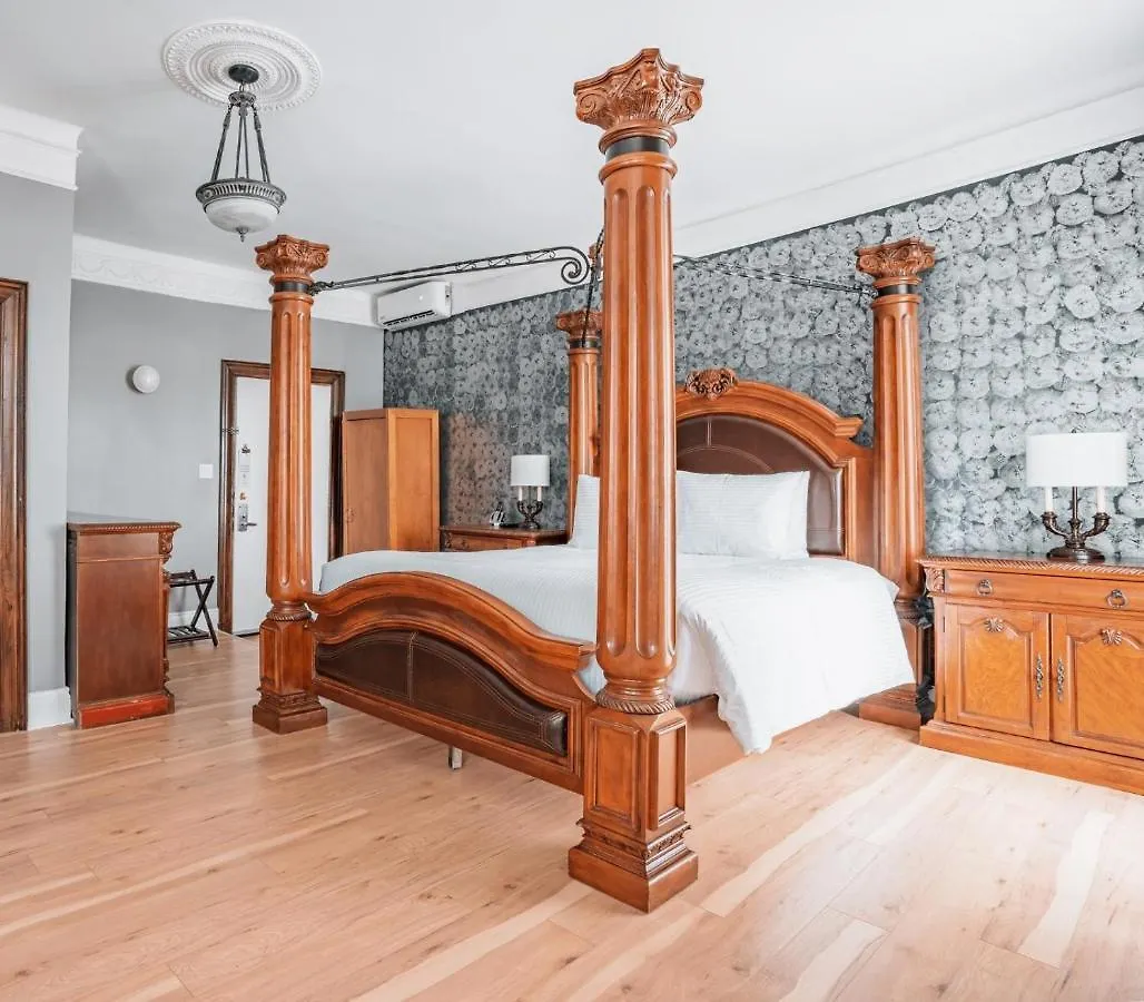 Hotel De Paris Montreal 3*,