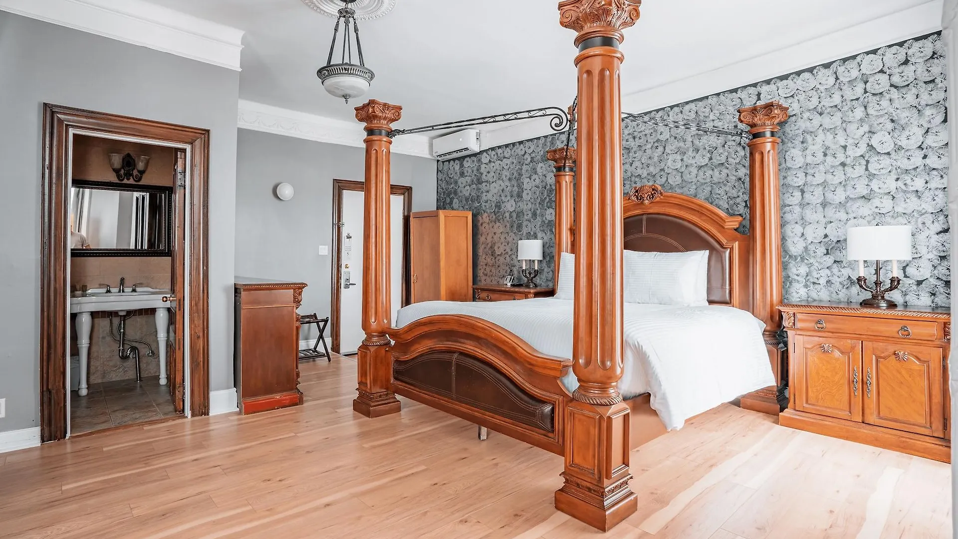 Hotel De Paris Montreal